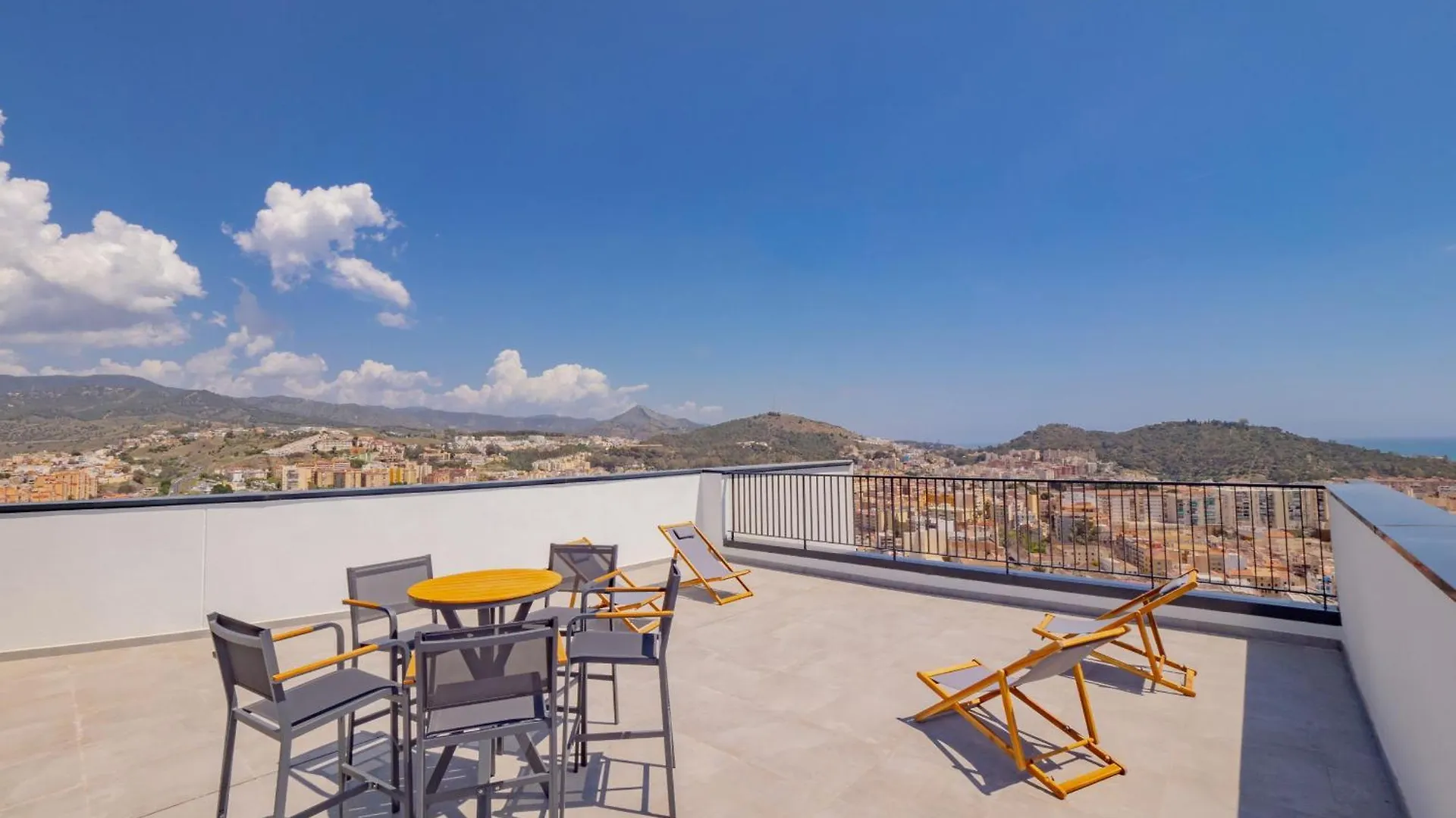 Cubo'S Urban Sky Martiricos Malaga Apartment 14